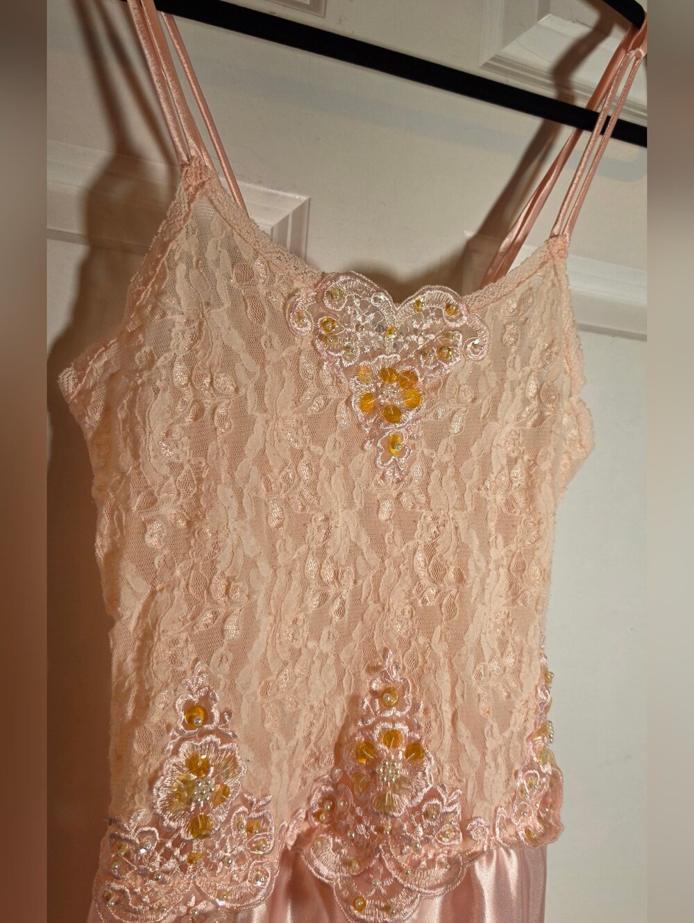 Cinema Etoile Vintage Pink Satin and Lace Slip Dress with Floral Appliqué M - Picture 2 of 6